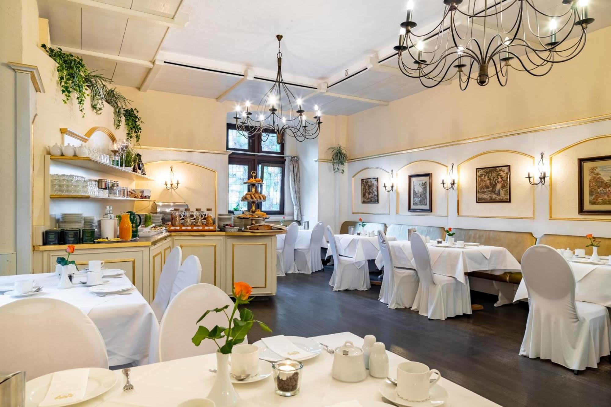 Burghotel Staufenberg Extérieur photo