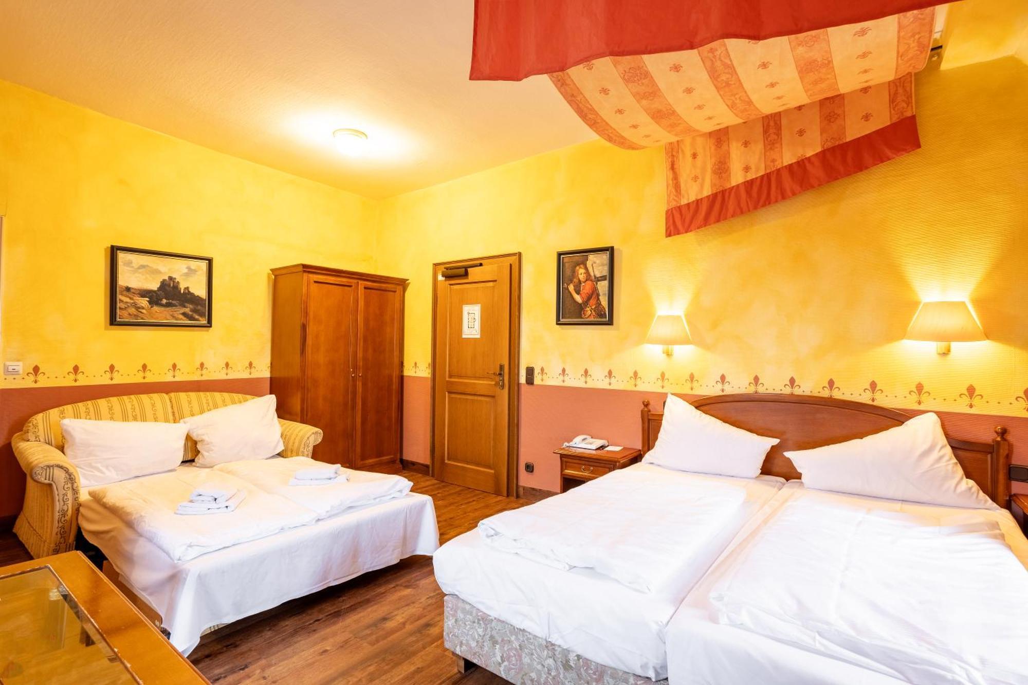 Burghotel Staufenberg Extérieur photo